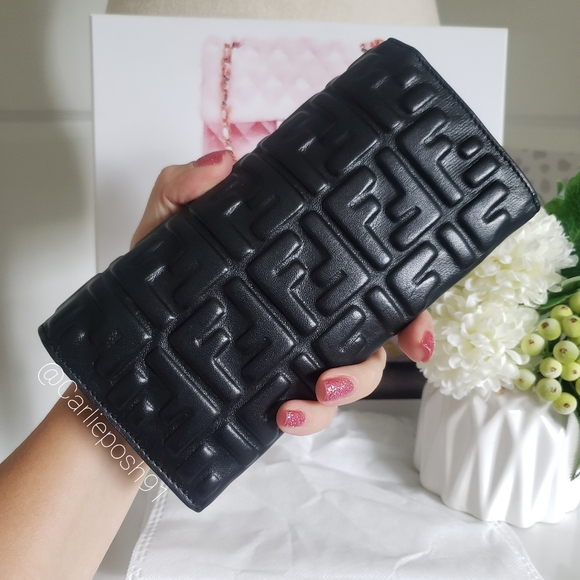 Authentic Pre-owned Fendi Baguette Continental Nappa Flap Wallet - Picture 5 of 14